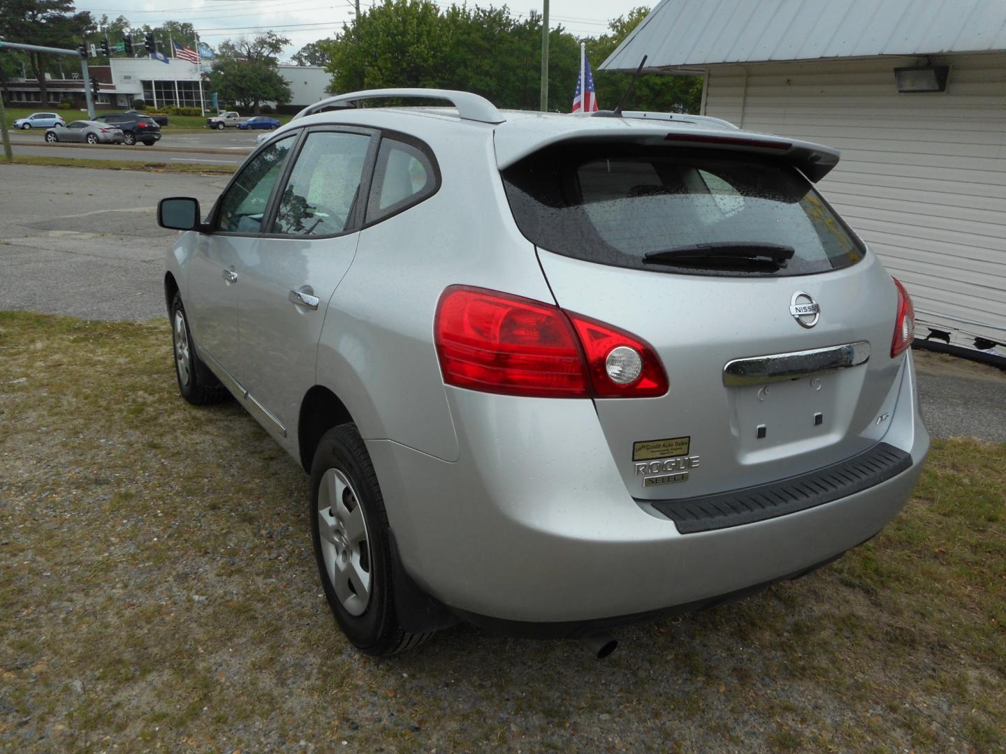 2014 Gray Nissan Rogue (JN8AS5MV4EW) , located at 2553 Airline Blvd, Portsmouth, VA, 23701, (757) 488-8331, 36.813889, -76.357597 - ***VEHICLE TERMS*** Down Payment: $999 Weekly Payment: $100 APR: 23.9% Repayment Terms: 42 Months *** CALL ELIZABETH SMITH - DIRECTOR OF MARKETING @ 757-488-8331 TO SCHEDULE YOUR APPOINTMENT TODAY AND GET PRE-APPROVED RIGHT OVER THE PHONE*** - Photo#7